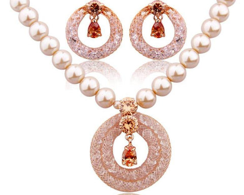 Pink crystal jewellery set
