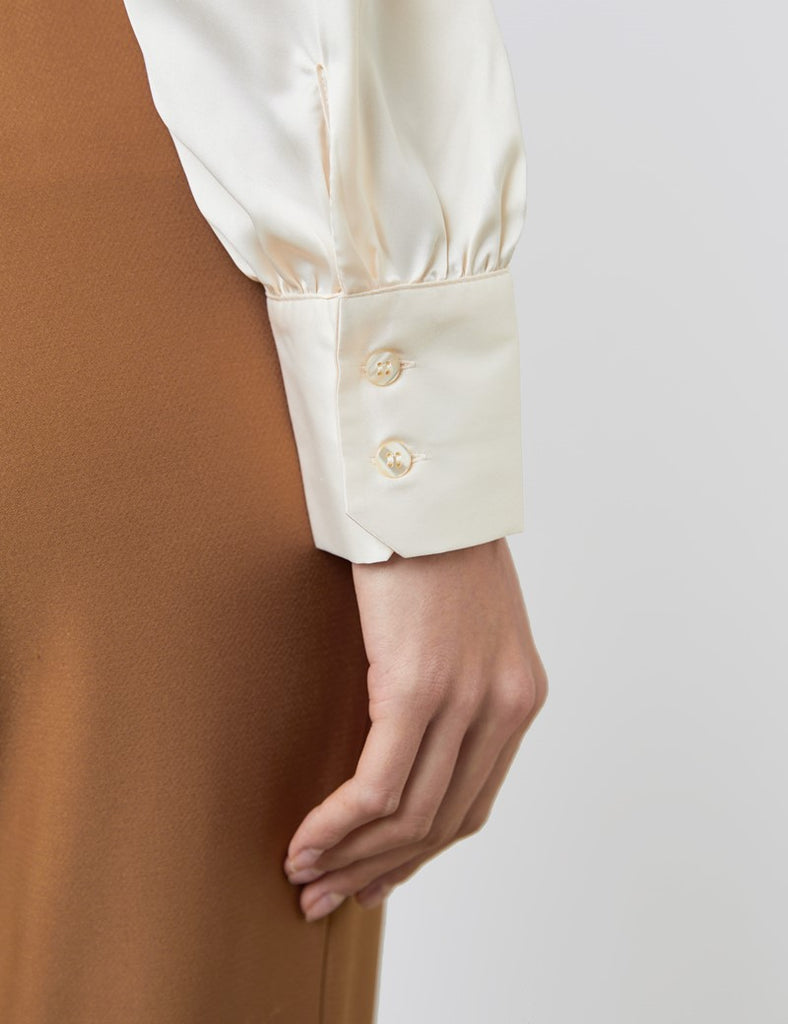 CREAM FITTED SATIN SHIRT - PUSSY BOW