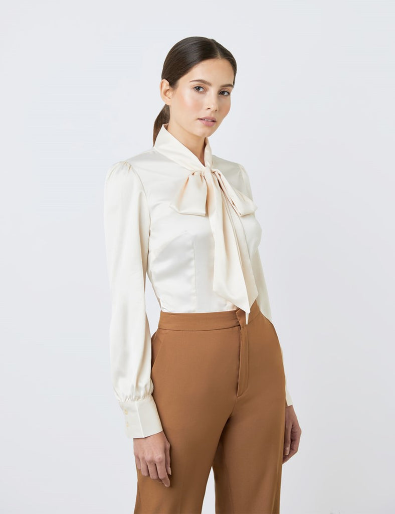 CREAM FITTED SATIN SHIRT - PUSSY BOW